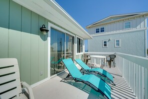 Property grounds - Wrightsville Beach Condo: Steps to Sand & Dining! (Wrightsville Beach)