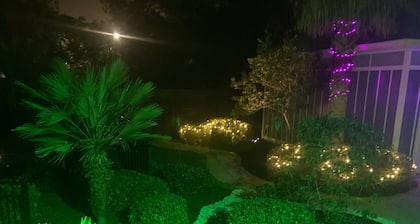 The Depot, relax by private pool, walk to beach, 4 bathrooms! Fenced in yards