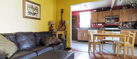 Smart TV, video games, ping pong, video library