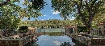 VANN FREM LAKE AUSTIN ESTATE