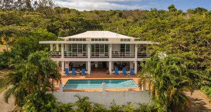 Casa Manana. 3 Meister. Ganzes Haus gehört dir. Meerblick