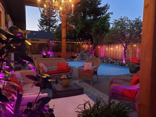 Private Sonoma Sanctuary 6 bed retreat with POOL and SPA