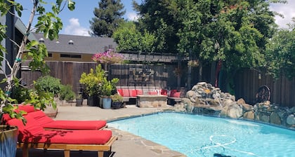 Private Sonoma Sanctuary 6 bed retreat with POOL and SPA