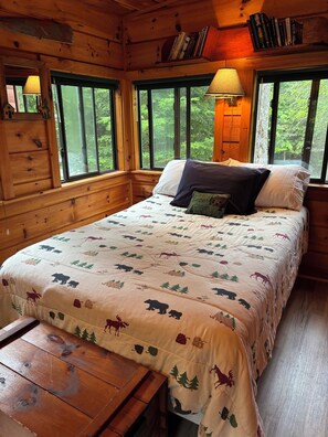 3 chambres, fer et planche à repasser, Wi-Fi, draps fournis