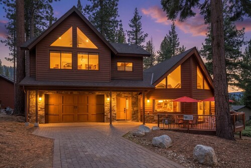 Easy Family-Ready Base for Trail, Lake and Snow Days, Near Heavenly Ski Resort