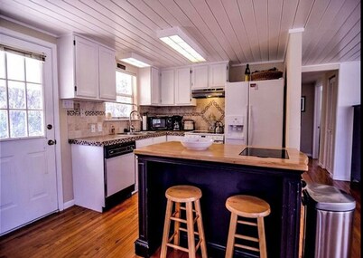 4/2 by Marina, Near Wineries, Grill, WiFi, View