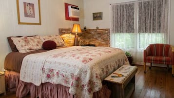 1 soverom, skrivebord, strykejern/-brett og wi-fi (inkludert)