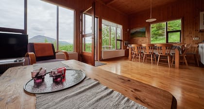 Tolle Lage in der Mitte des Nordlandes. Ideal für grössere und kleinere Familien