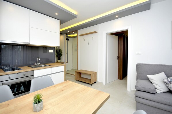 Interior - Superior One-Bedroom Apartment With Balcony And Swimming Pool (Trogir)