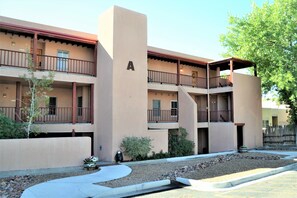 Exterior - Charming Santa Fe condo (Santa Fe)