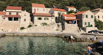 Lucica Beachfront House Nr. 1 mit Klimaanlage und WLAN auf der Insel Lastovo