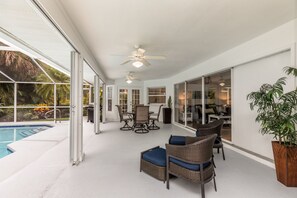 Terrace/patio - Tropical Perfection!  3 BR/2 BA & HEATED POOL! Close to beaches, WiFi (Sebastian)