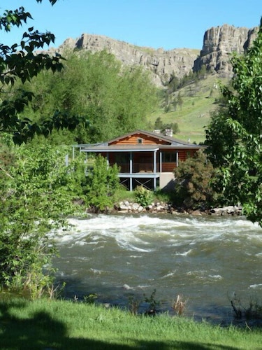 Private Access to Stillwater River!  Quiet, Pristine Cabin with Stunning Views!
