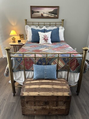 2 dormitorios, tabla de planchar con plancha, wifi gratis y ropa de cama