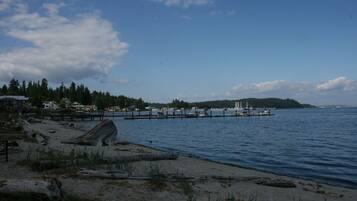 ビーチ、サンラウンジャー、ビーチタオル