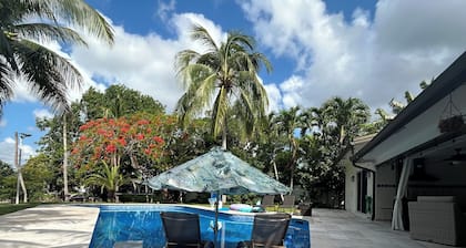 Fantastic Lakefront Home With Private Yard and Pool