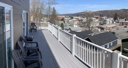 144 S. Rue Monroe, Watkins Glen