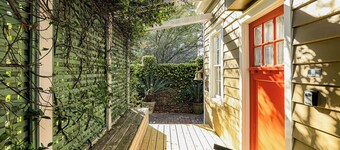 Jingle Bells Square Cottage
