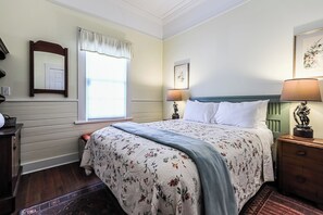 1 chambre, chambres insonorisées, fer et planche à repasser