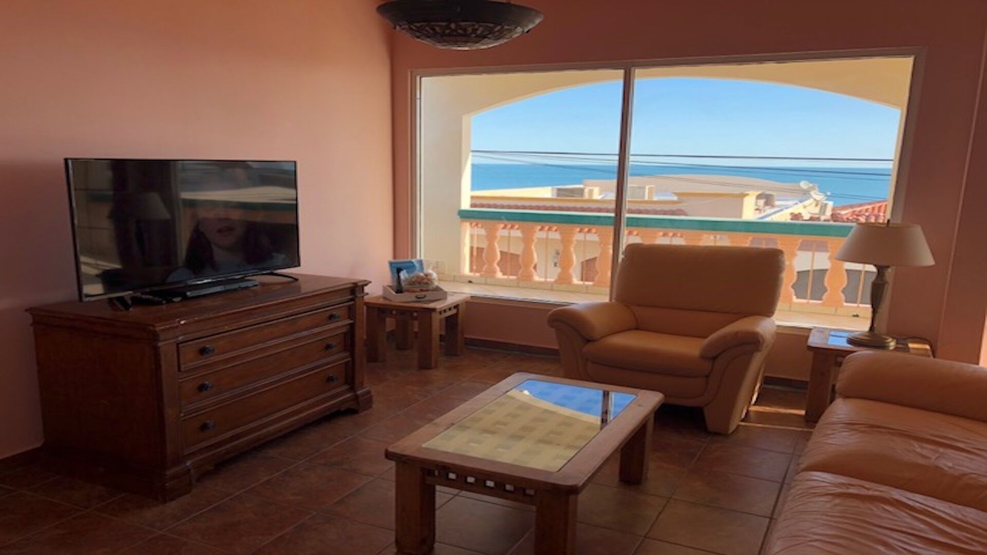 Télévision, chaîne hi-fi