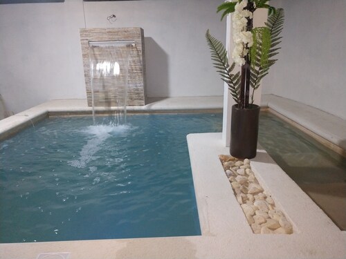 **New Listing**  Close to the Sea, 2 blocks from the Beach