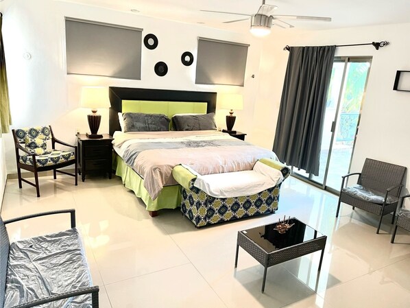 4 bedrooms, iron/ironing board, WiFi, bed sheets
