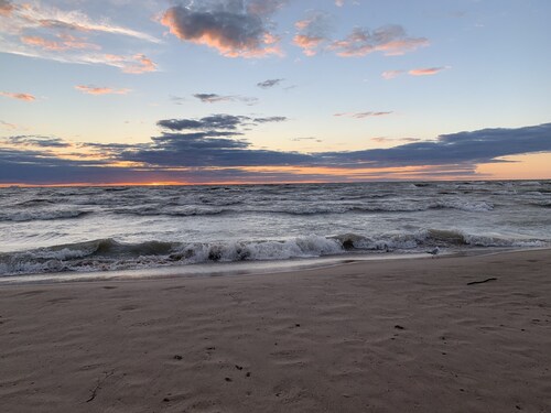 CASA B Soha Mi ADORABLE APARTMENT Steps from beautiful NORTH BEACH sleeps 4