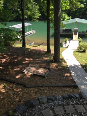 Property grounds - Quiet cove, deep water, minutes to Clemson, pet friendly, easy path to the dock (Seneca)