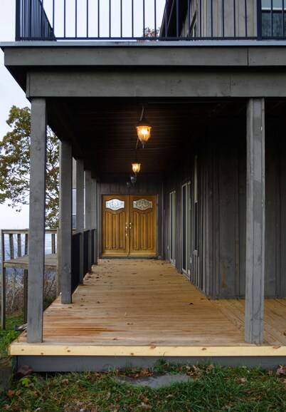 Mountaintop 7 Bedroom Home - Get Ready For Skiing - 20 Minutes to Winter Place!