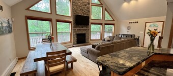 Gorgeous Chalet in the Perfect Setting, Truly One of the Poconos Best