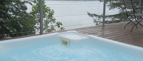 屋外スパ浴槽