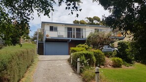 Exterior - "Seventh Heaven" a family friendly holiday home. 2 levels, sleeps up to 9  (Cape Paterson)