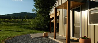 Serene Country Cabin On A 150 Acre Farm/Vineyard