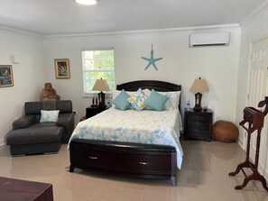 1 habitación, tabla de planchar con plancha, wifi gratis y ropa de cama