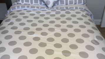 1 chambre, fer et planche Ă repasser, Wi-Fi, draps fournis