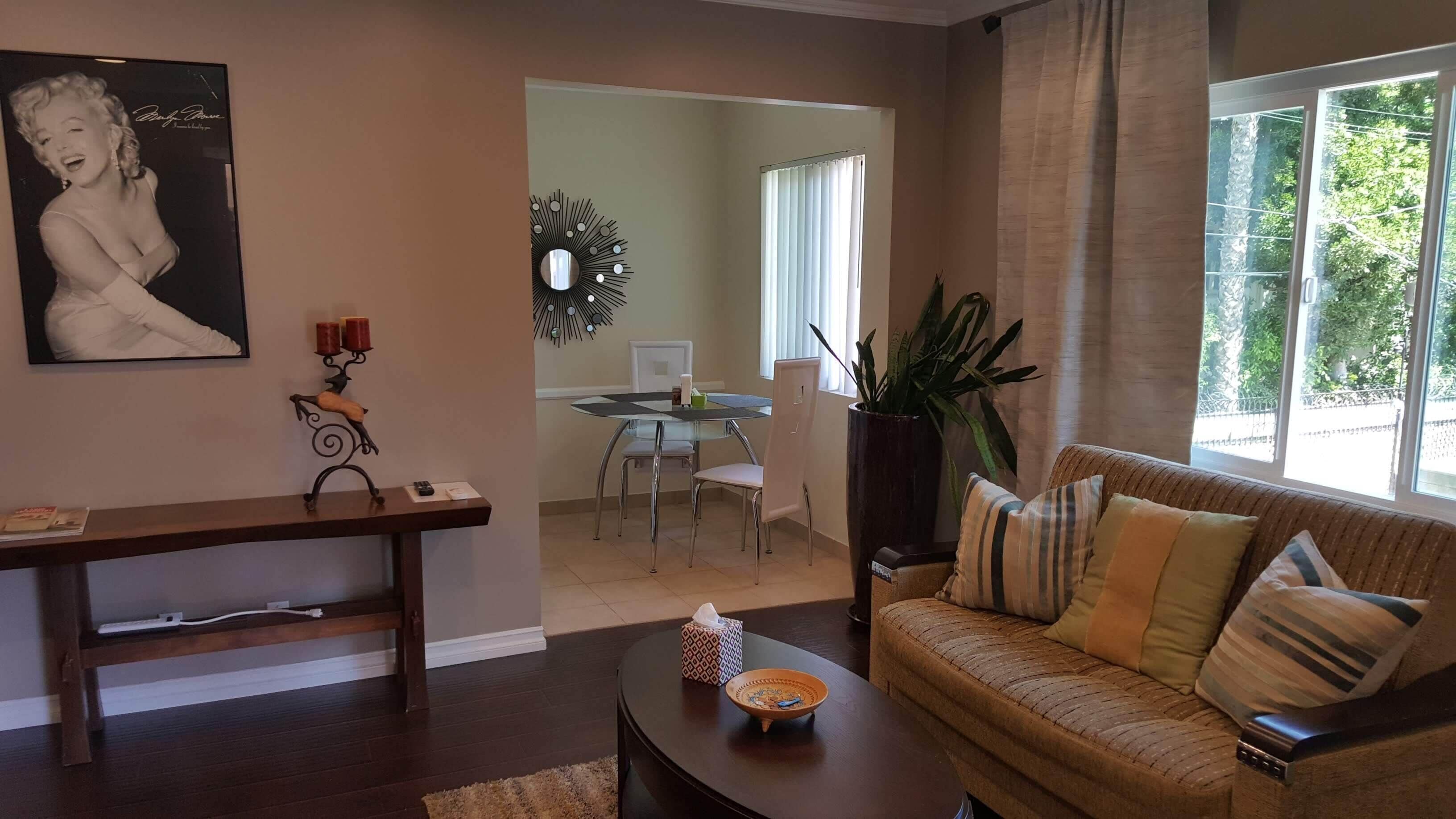 Beautiful Single unit in great area