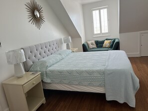 3 bedrooms, WiFi, bed sheets - Beautifully Decorated 3-Bedroom House, A 5-Minute Walk From The Beach. (Spanish Wells, St. Georges Cay)