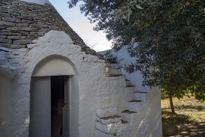 Exterior - Authentic And Lovely Trulli In Monopoli’s Countryside (Monopoli)