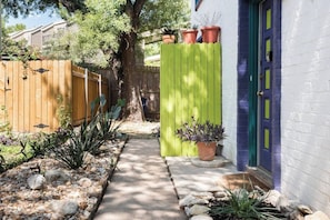Property grounds - Zilker Park Townhome (A Barton Springs Oasis) (Austin)