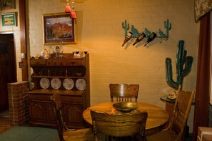 Dining - Beautiful, Unique Home, 2 Bedrooms Each With Own Bath,Styled In A Western Motif (Twentynine Palms)