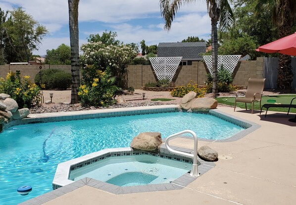 Ulkouima-allas, lämmitetty uima-allas