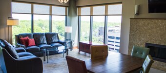 Loft moderno del centro Columbia di lusso. 2 letti, 2 bagni