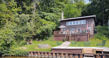 3 Bedroom Cottage on Long Lake