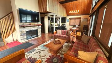 Smart TV, fireplace, video-game console, Netflix