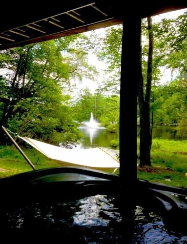 ★★ - Highly Rated Waterfront: Hot Tub, Fireplace, Pet Friendly! -★★