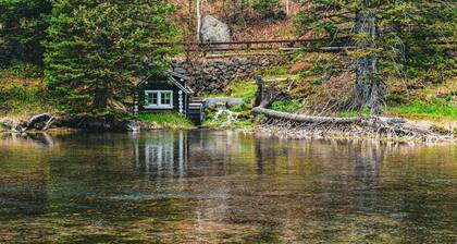 Close to West Yellowstone, very roomy. 3 bedroom and 2 baths