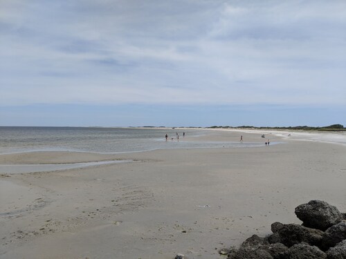 2 Bedroom, second row beach cottage . 