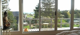 Monhegan Island Retreat - Spacious with 4 bedrooms and gorgeous ocean views.<br>