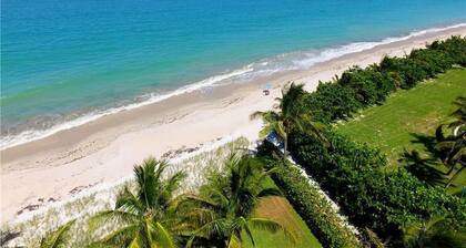 Luxuriöses Strandhaus mit beheiztem Pool, östlich der A1A - nur wenige Schritte vom Privatstrand entfernt