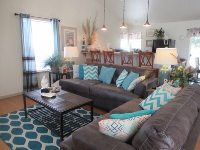 Sandy Clove Cottage creates a private getaway with nature in Fortt Bragg.